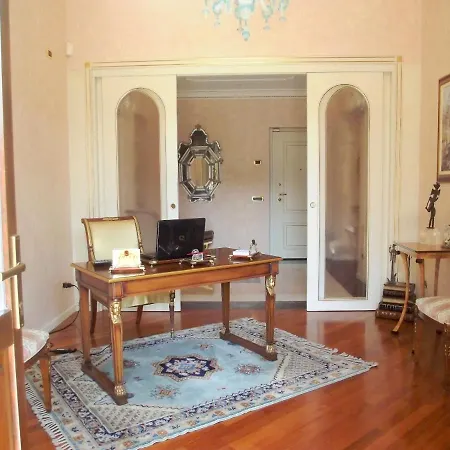Sleeps 6 Air Con Wifi Apartment *